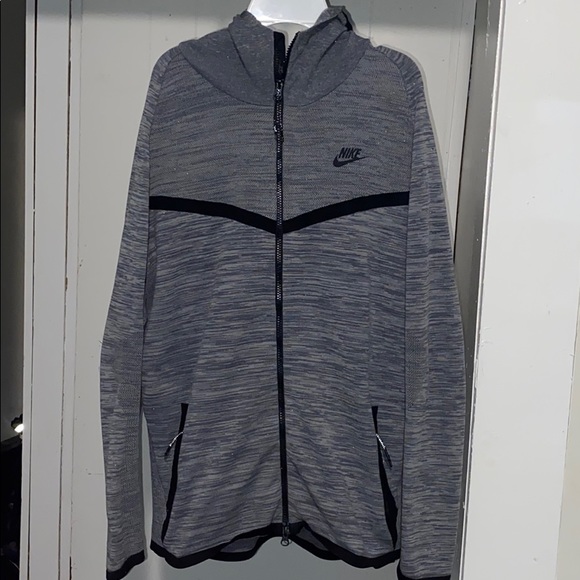 Sweater - Picture 3 of 4